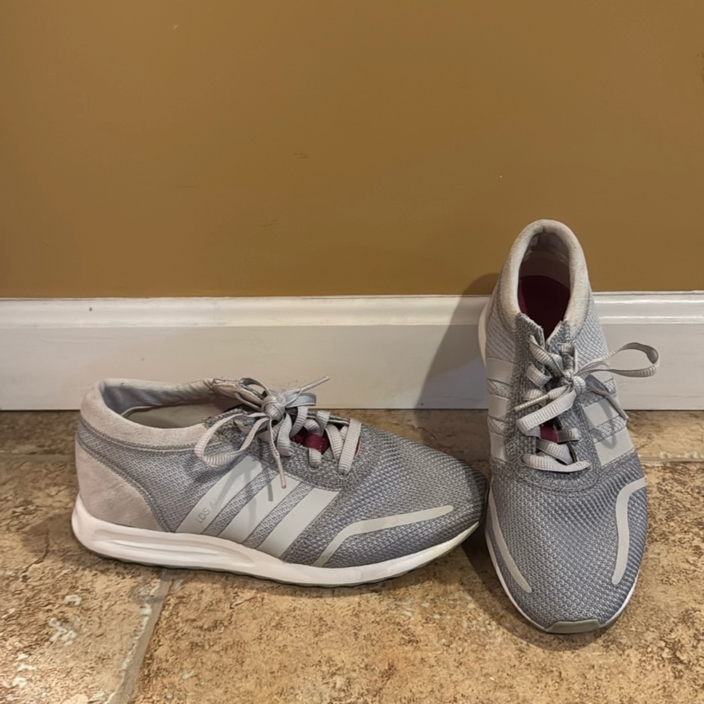 Women’s Adidas Los Angeles Sneakers Size 6.5